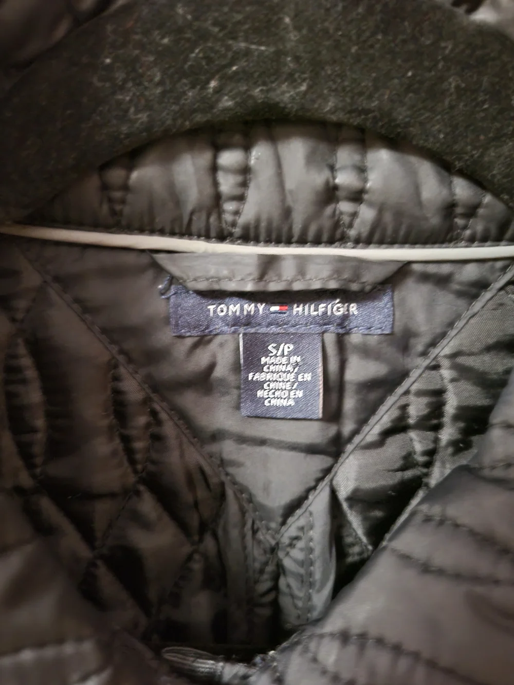 Classic Tommy Hilfiger Black Quilted Snap Front Jacket Sz Small